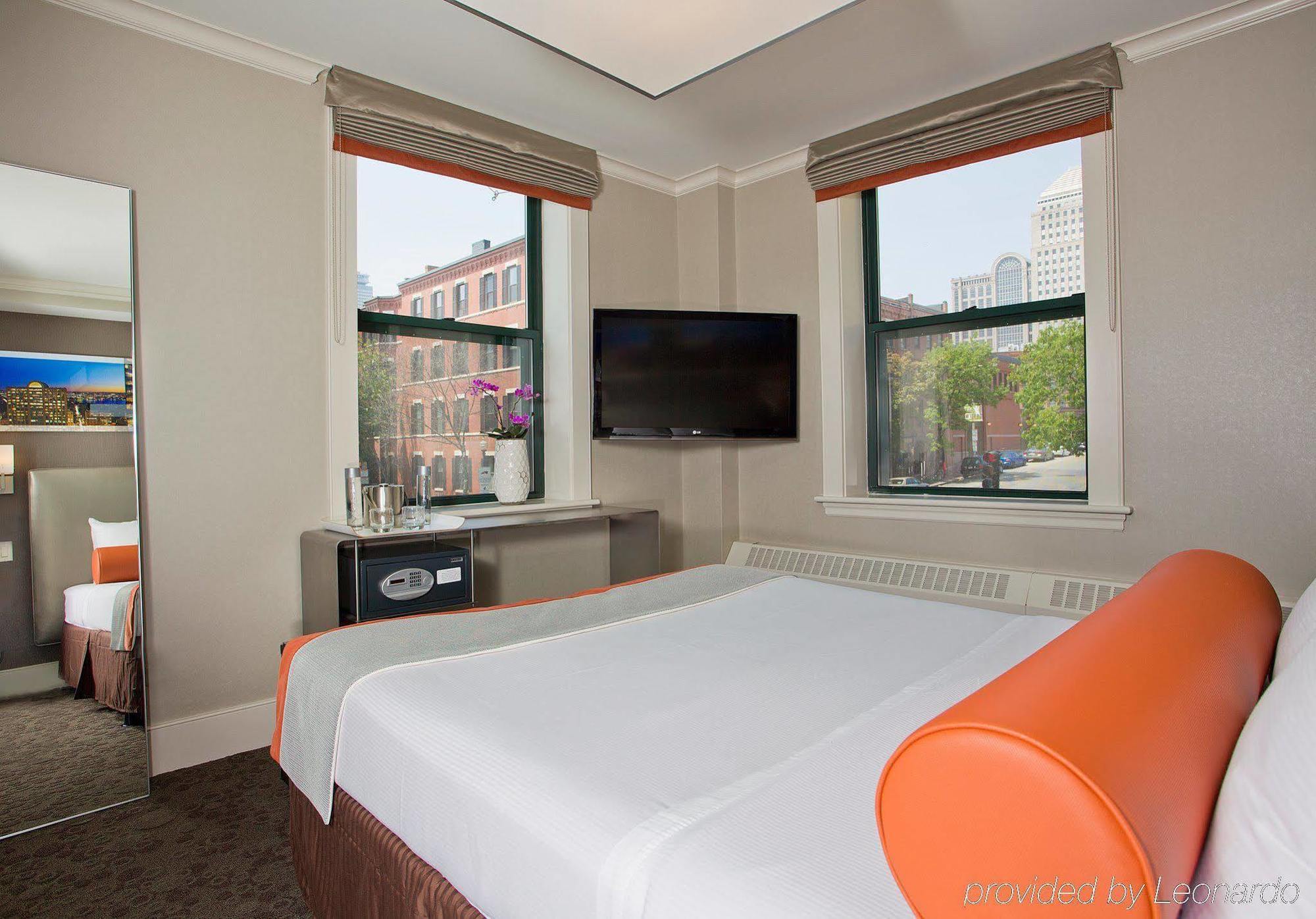 °STAYPINEAPPLE, A DELIGHTFUL HOTEL, SOUTH END BOSTON, MA 4* (United ...